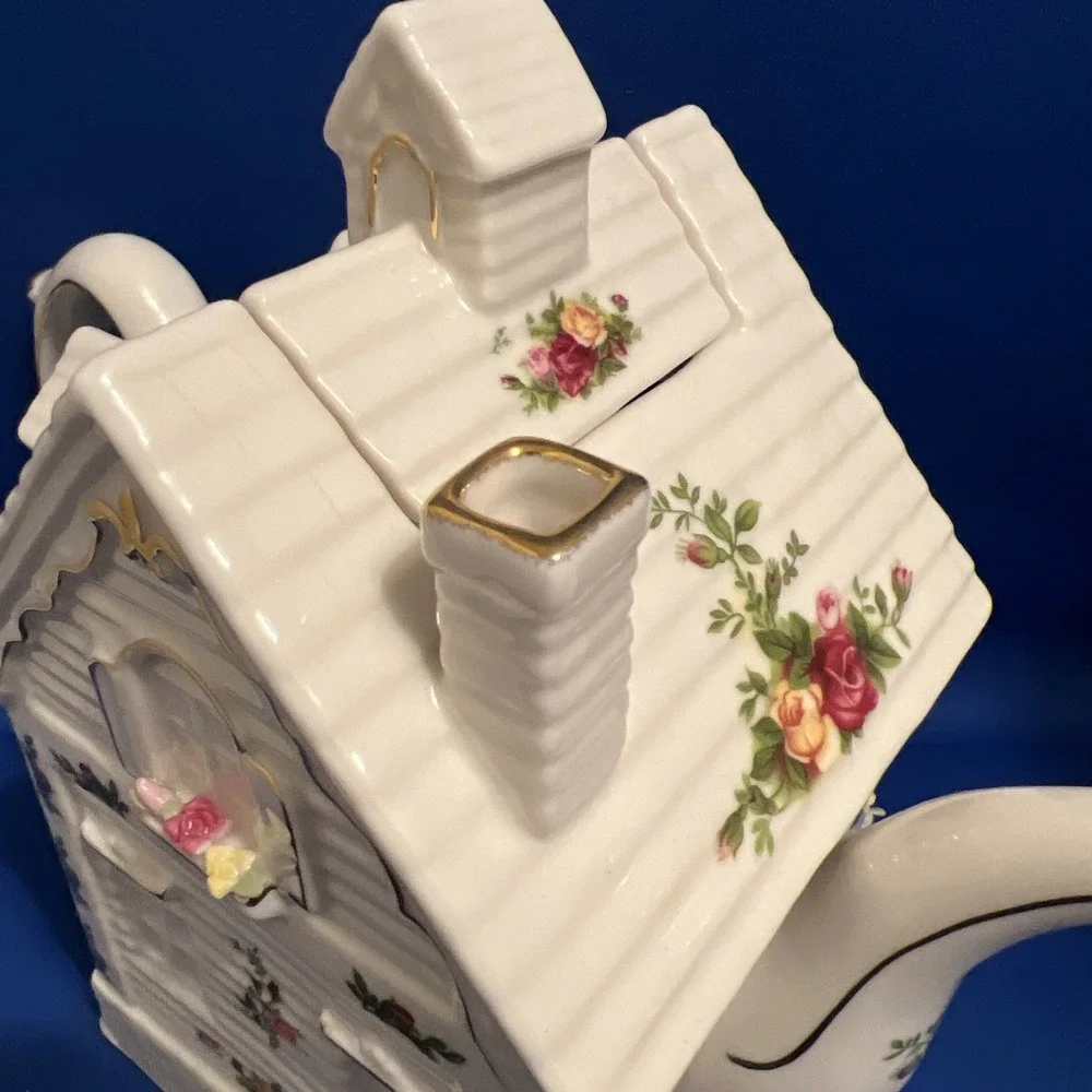 Royal Albert vtg royal